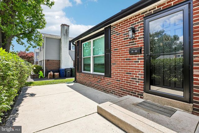 2960 SUNNYCREST RD, Willow Grove, PA 19090