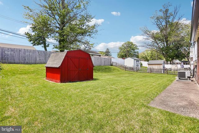 2960 SUNNYCREST RD, Willow Grove, PA 19090