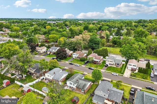 2960 SUNNYCREST RD, Willow Grove, PA 19090