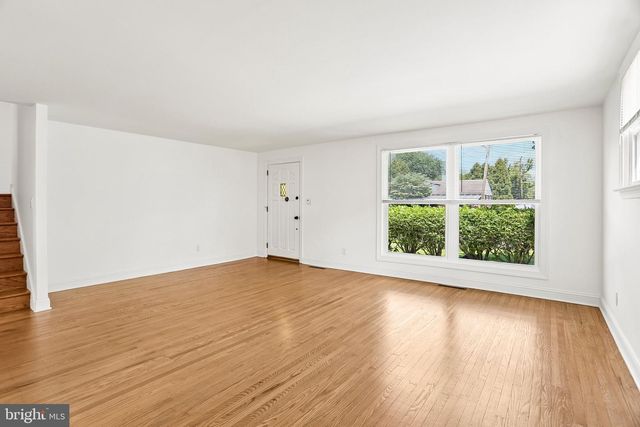 2960 SUNNYCREST RD, Willow Grove, PA 19090