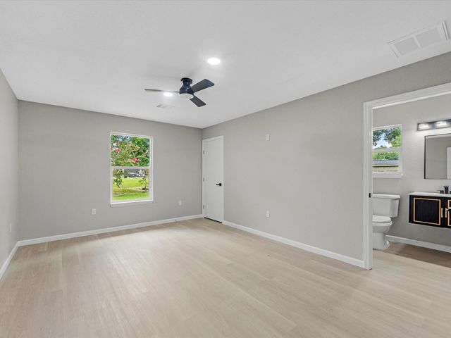 5039 Briscoe Street, Houston, TX 77033