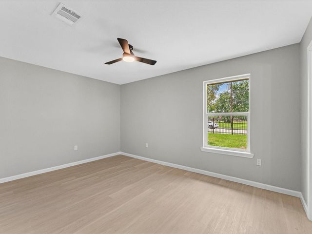 5039 Briscoe Street, Houston, TX 77033