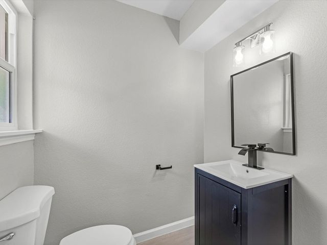 5039 Briscoe Street, Houston, TX 77033