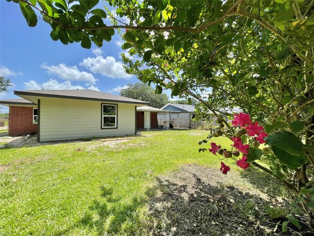 5039 Briscoe Street, Houston, TX 77033