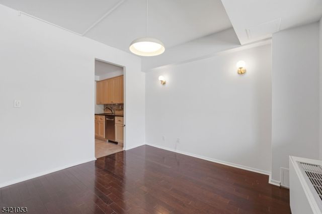 609 W South Orange Ave 4U, South Orange Village Twp., NJ 07079