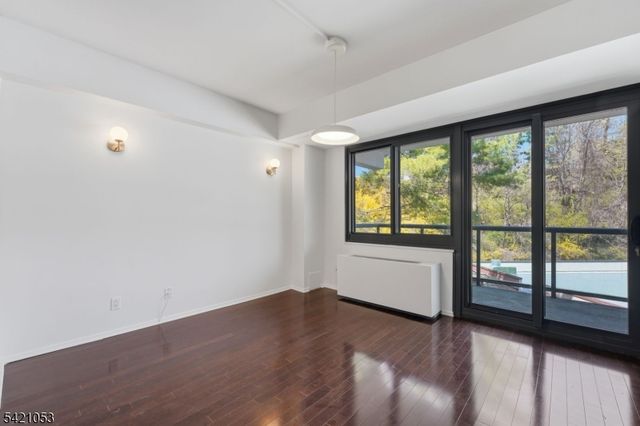 609 W South Orange Ave 4U, South Orange Village Twp., NJ 07079