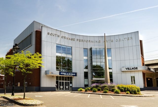 609 W South Orange Ave 4U, South Orange Village Twp., NJ 07079