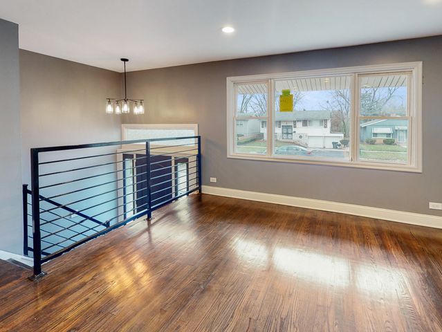 16439 Hermitage Avenue, Markham, IL 60428