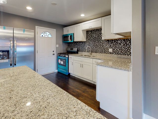 16439 Hermitage Avenue, Markham, IL 60428