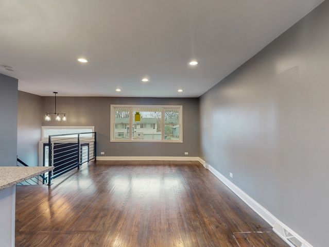 16439 Hermitage Avenue, Markham, IL 60428