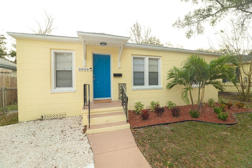 3909 N DARWIN AVENUE, Tampa, FL 33603