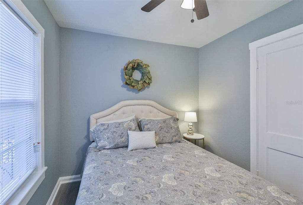 Image 15 of property listing at 3909 N DARWIN AVENUE, Tampa, FL 33603