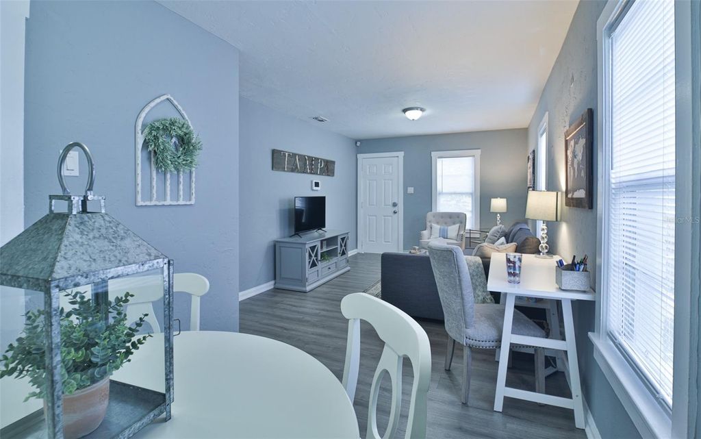 Image 7 of property listing at 3909 N DARWIN AVENUE, Tampa, FL 33603