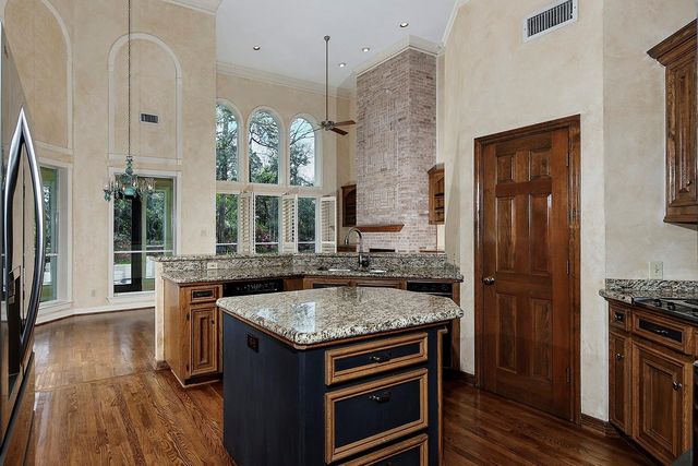 35 Misty Grove Circle, The Woodlands, TX 77380