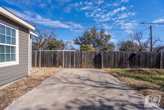 322 S Madison Street, San Angelo, TX 76901