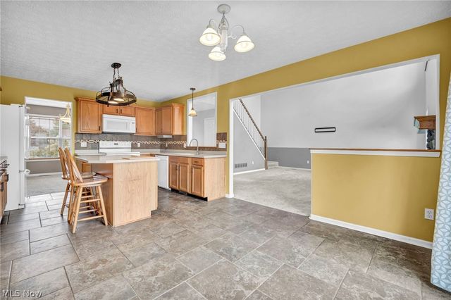 5292 Meadow Park Drive, Kent, OH 44240
