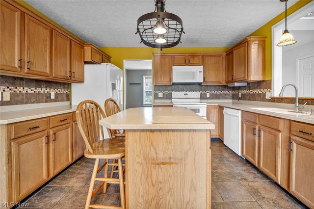 5292 Meadow Park Drive, Kent, OH 44240