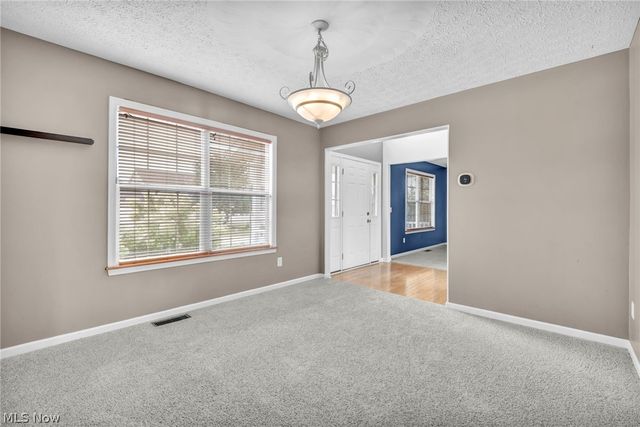 5292 Meadow Park Drive, Kent, OH 44240