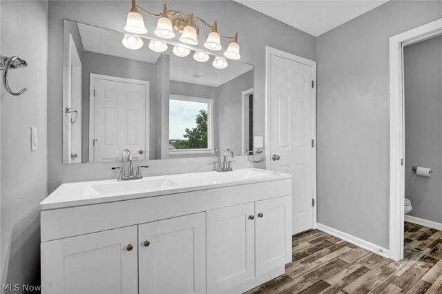 5292 Meadow Park Drive, Kent, OH 44240