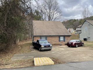 701705 Weeks Drive, NE, Cleveland, TN 37312