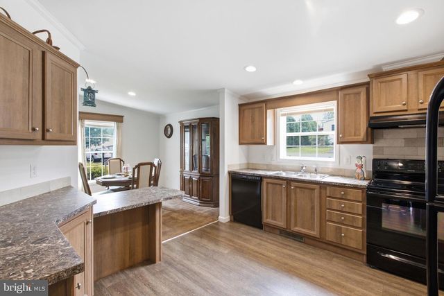 90 ROBIN LN, Sellersville, PA 18960