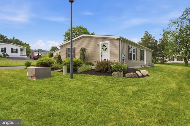 90 ROBIN LN, Sellersville, PA 18960