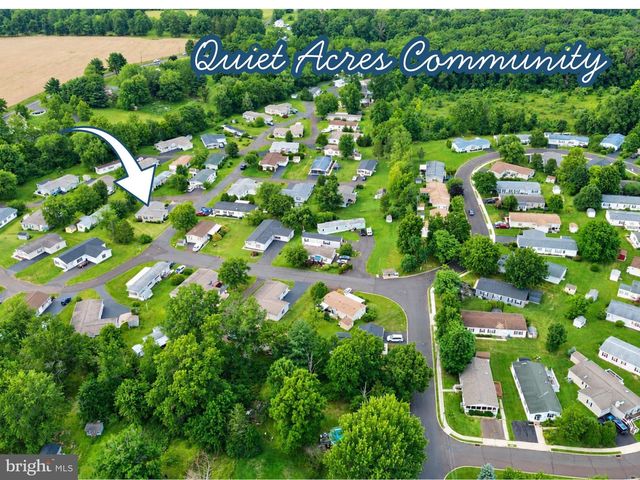 90 ROBIN LN, Sellersville, PA 18960