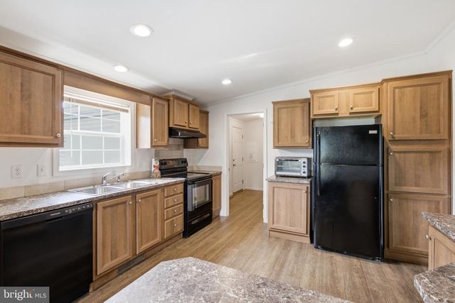 90 ROBIN LN, Sellersville, PA 18960