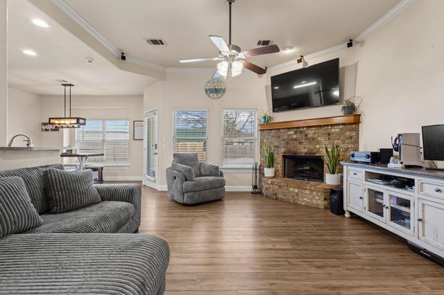 109 Loraine Street, Pottsboro, TX 75076