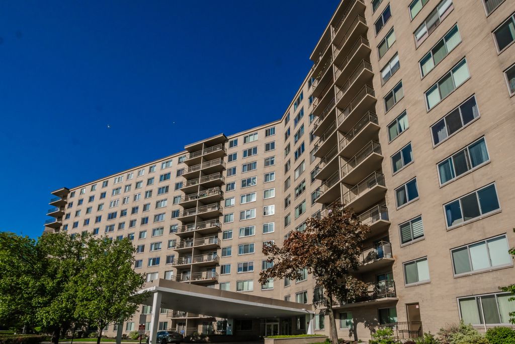 6933 N kedzie Avenue 615, Chicago, IL 60645