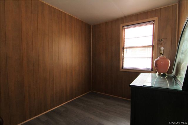 35 GLANHOPE Road 18, Hopewell Junction, NY 12533