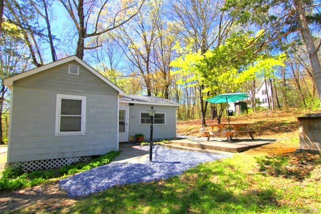 35 GLANHOPE Road 18, Hopewell Junction, NY 12533