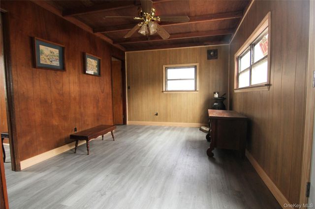 35 GLANHOPE Road 18, Hopewell Junction, NY 12533