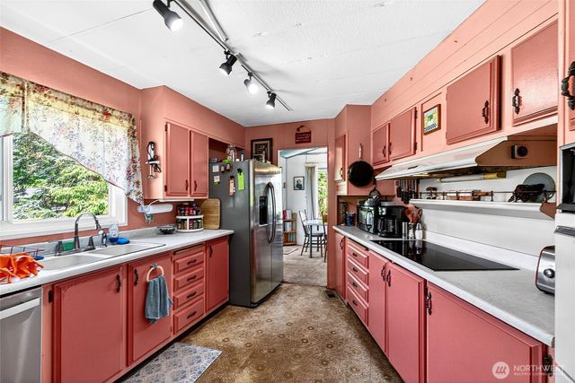 13413 Cedar Cir E, Bonney Lake, WA 98391
