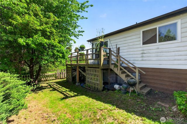 13413 Cedar Cir E, Bonney Lake, WA 98391