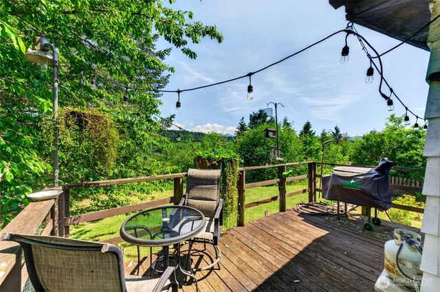 13413 Cedar Cir E, Bonney Lake, WA 98391