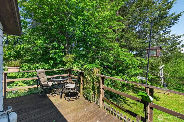 13413 Cedar Cir E, Bonney Lake, WA 98391