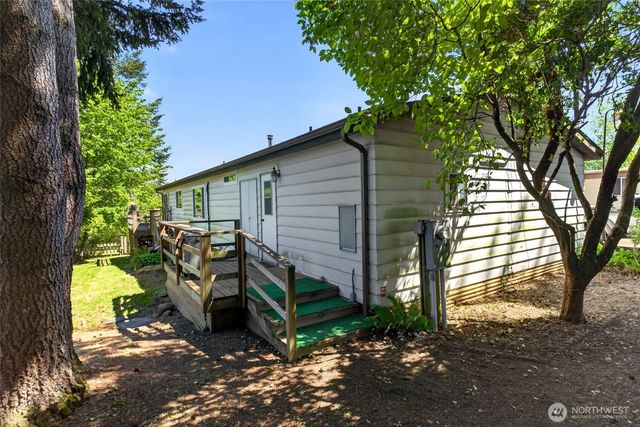 13413 Cedar Cir E, Bonney Lake, WA 98391