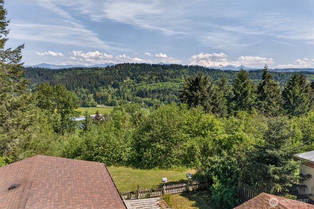 13413 Cedar Cir E, Bonney Lake, WA 98391