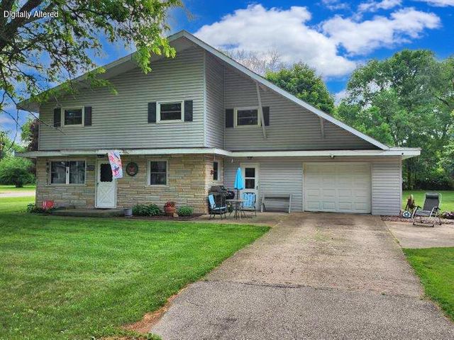 127 S 3rd AVENUE, Plainfield, WI 54966