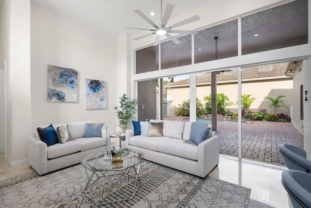 6468 Polo Pointe Way, Delray Beach, FL 33484