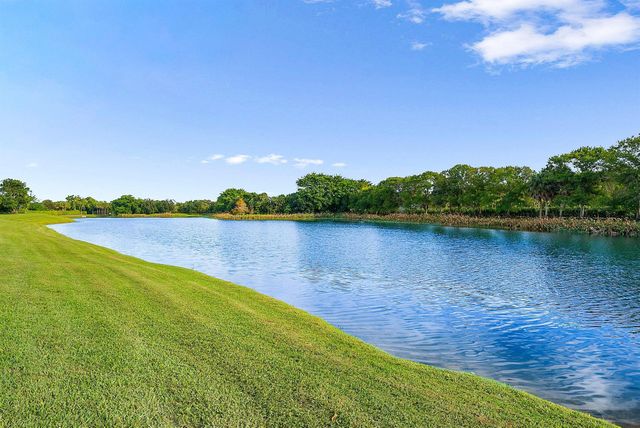 6468 Polo Pointe Way, Delray Beach, FL 33484