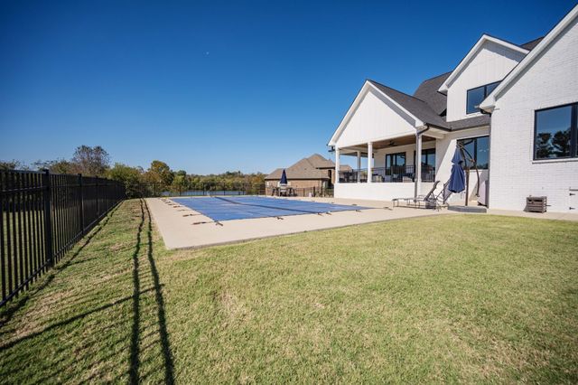 1027 Shimmering Way, Gallatin, TN 37066