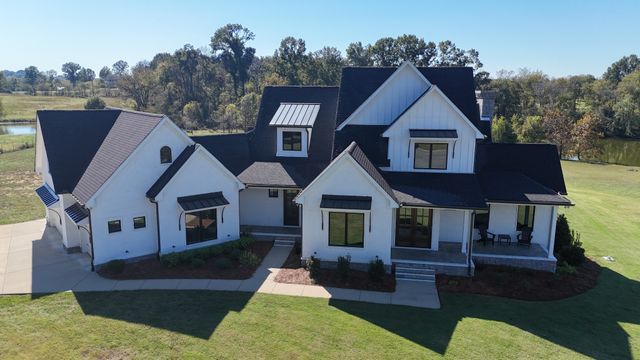 1027 Shimmering Way, Gallatin, TN 37066