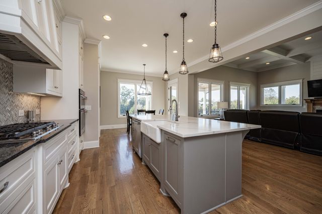 1027 Shimmering Way, Gallatin, TN 37066