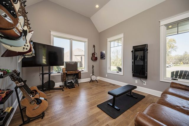 1027 Shimmering Way, Gallatin, TN 37066