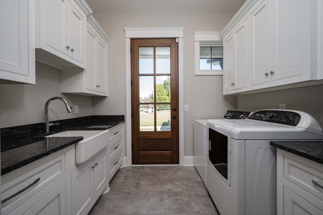 1027 Shimmering Way, Gallatin, TN 37066