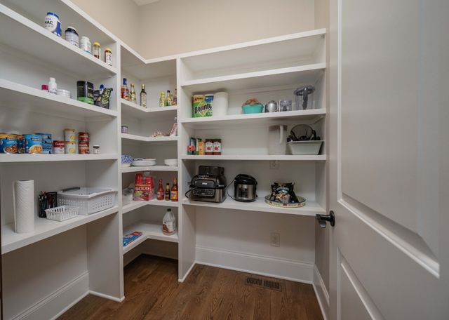 1027 Shimmering Way, Gallatin, TN 37066