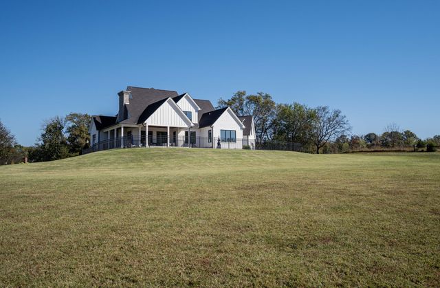 1027 Shimmering Way, Gallatin, TN 37066