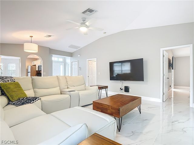 1891 Corona Del Sire DR, North Fort Myers, FL 33917